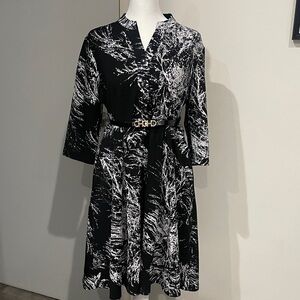 Chic Black and White Long Sleeve Dress